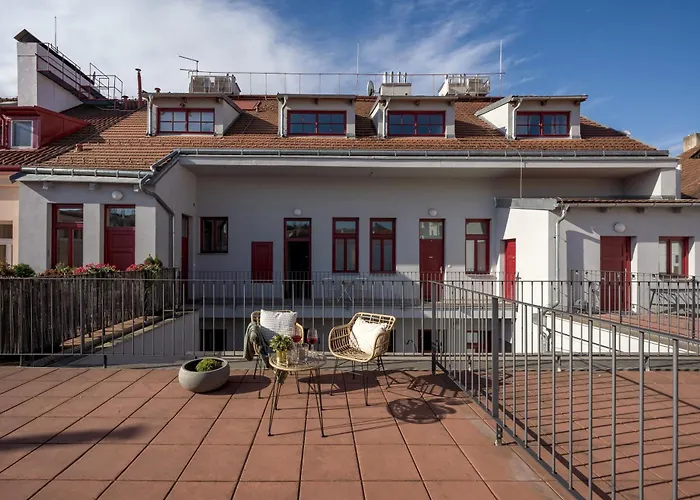 Prague Days - Private Terrace - Spacious Studio - Hip District